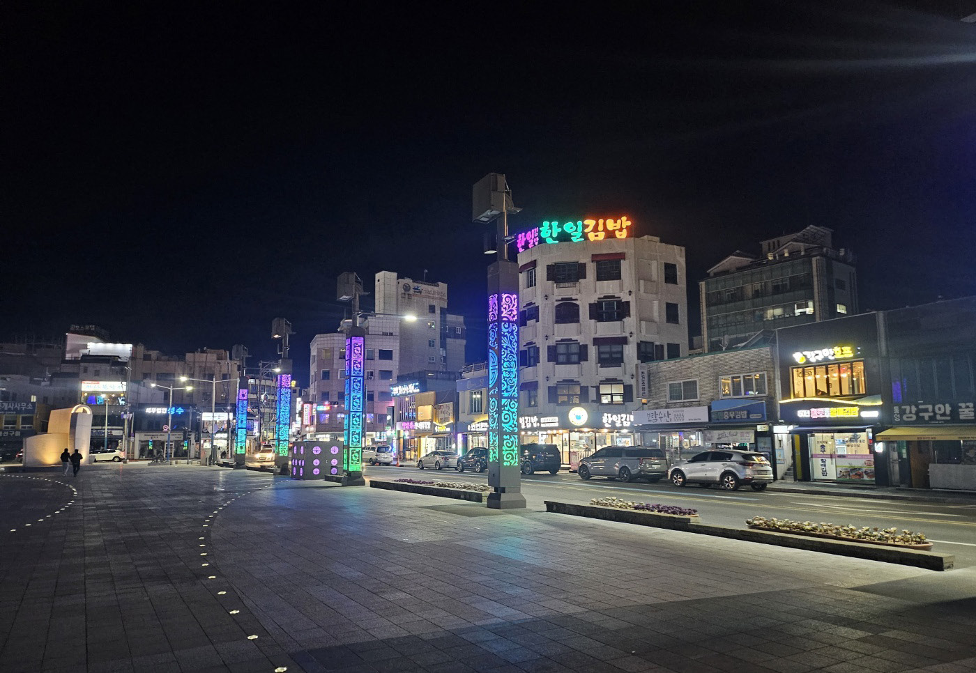 p12-002.jpg